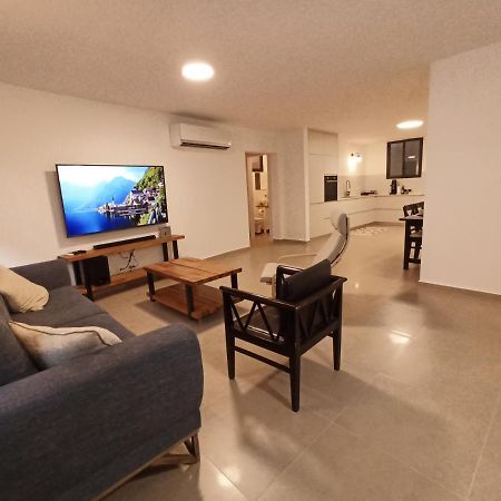 Accommodation At Miss Daisy - להתארח אצל מיס דייזי Rosh Pinna Exterior foto