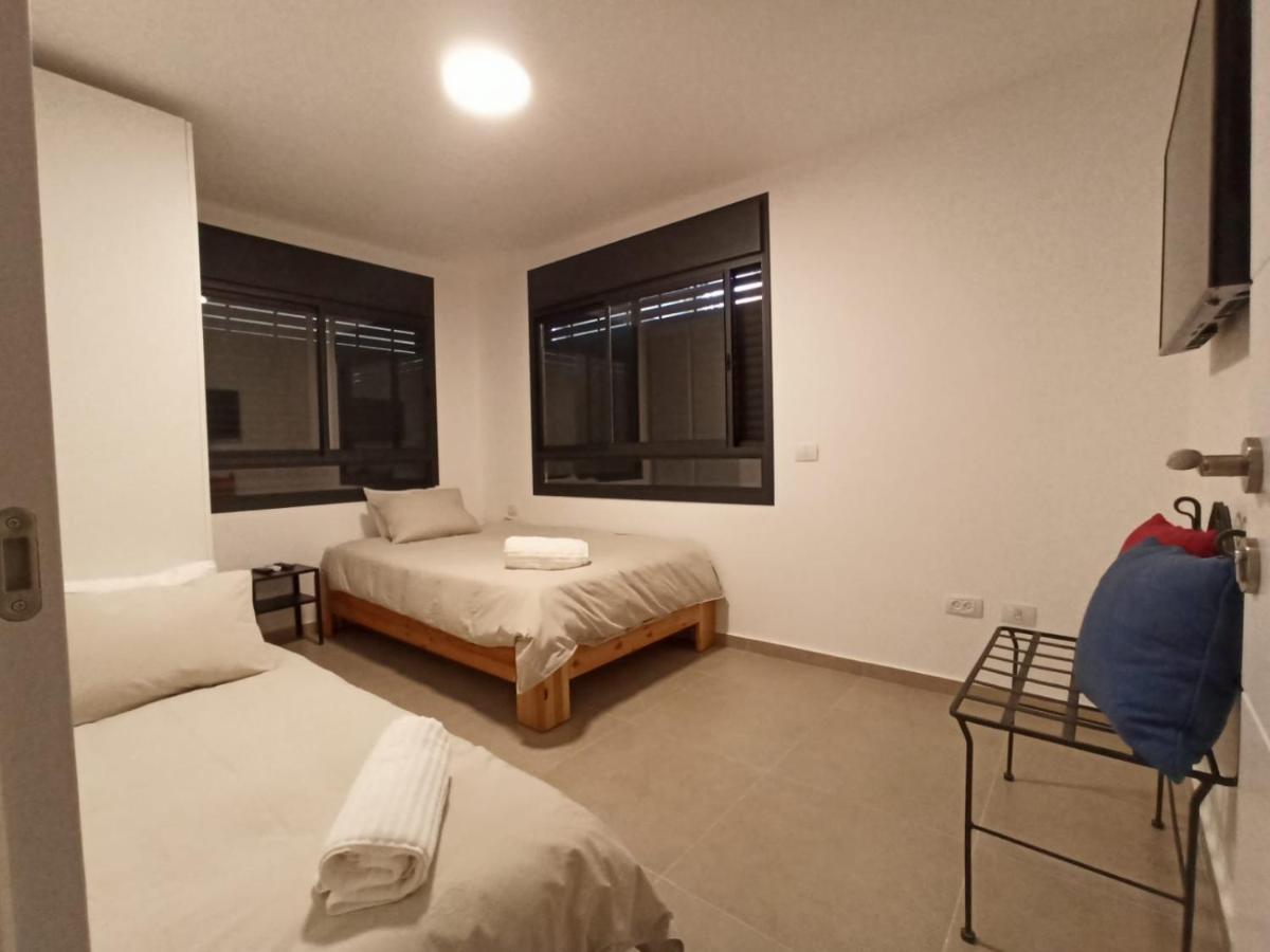 Accommodation At Miss Daisy - להתארח אצל מיס דייזי Rosh Pinna Exterior foto